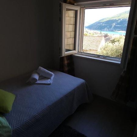 Tranquility And Nature In 4 Bedroom With Sea View Мокошица Экстерьер фото