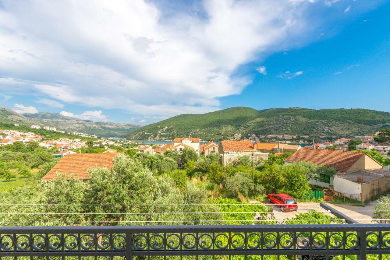 Tranquility And Nature In 4 Bedroom With Sea View Мокошица Экстерьер фото