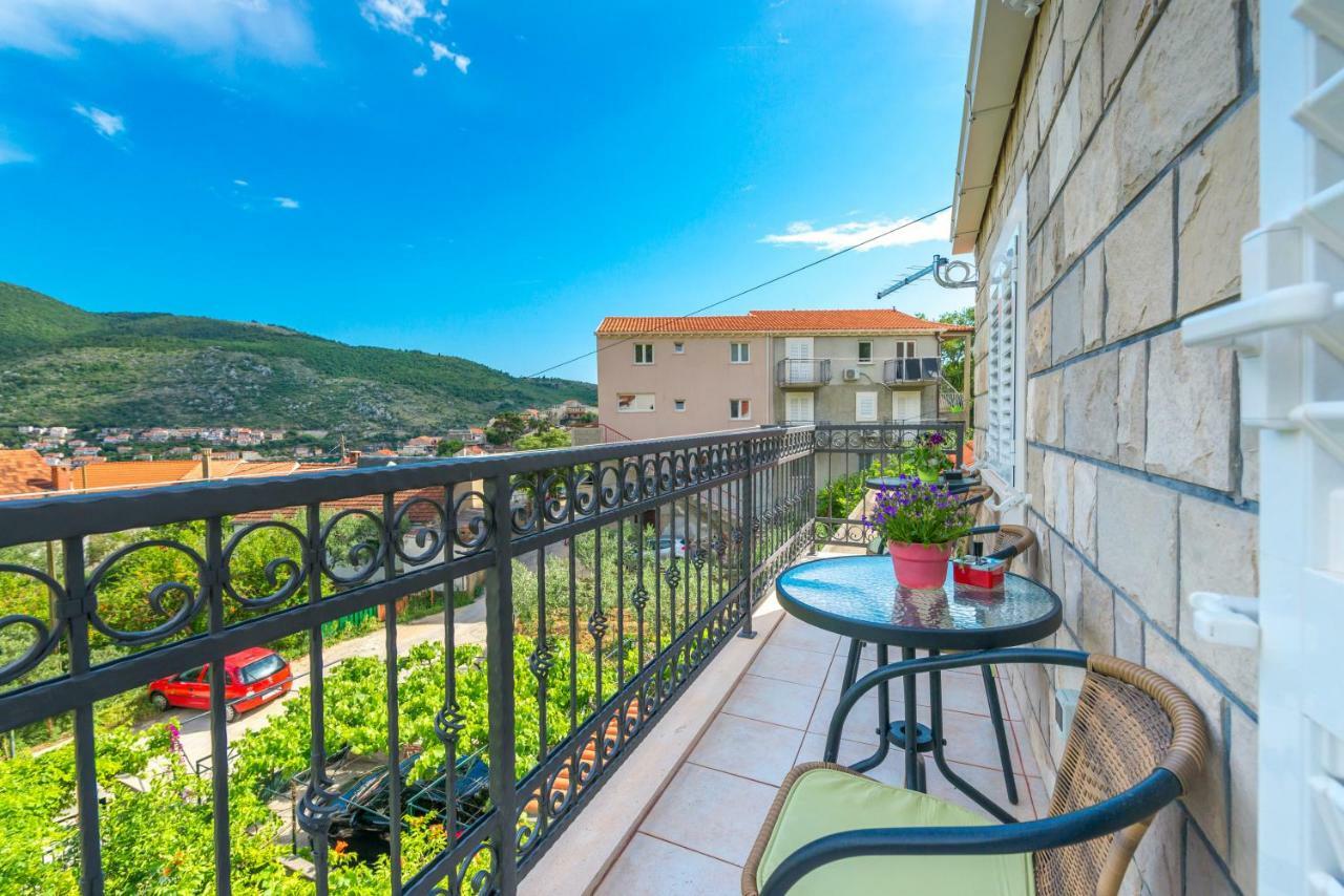 Tranquility And Nature In 4 Bedroom With Sea View Мокошица Экстерьер фото